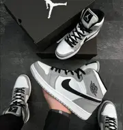 Preto / Cinzento / Branco