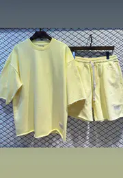 Amarelo