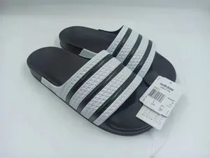 Chinelos Adidas Adissage