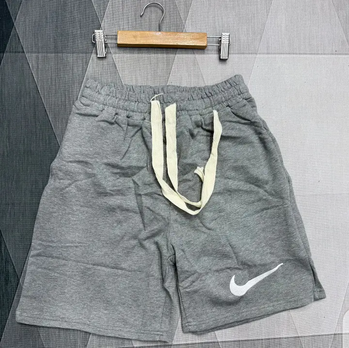 Shorts Esportivos Prada Bege · Branco Sujo