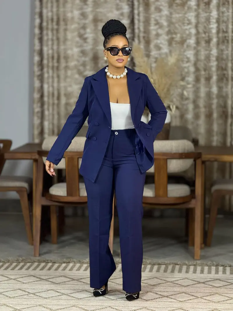 Terno Feminino - Calça e Casaco Azul Escuro 