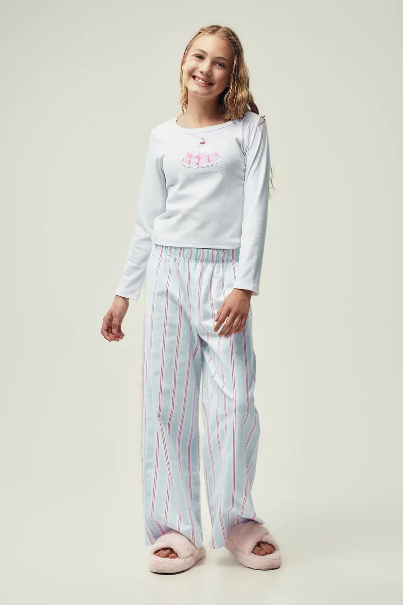 Pijama · Menina · Creme