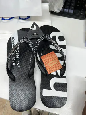 Chinelo Havaianas Street Preto e Branco – Leveza e Estilo para o Dia a Dia