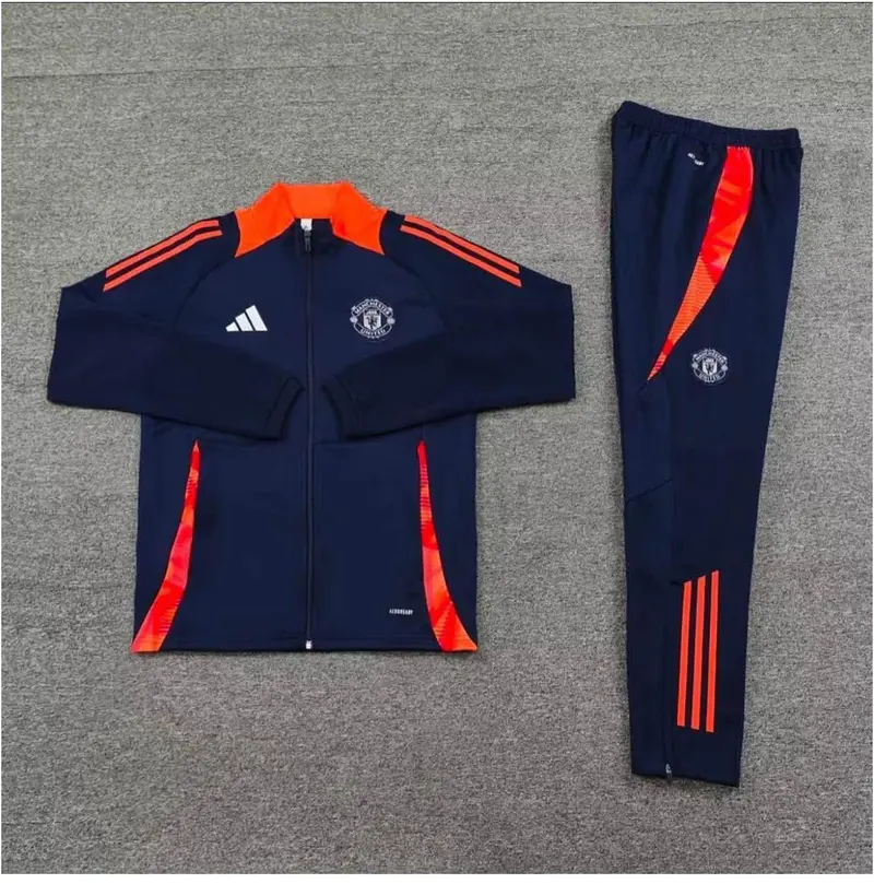 Conjunto Esportivo Nike Elegante com Capuz e Calça · Azul / Vermelho