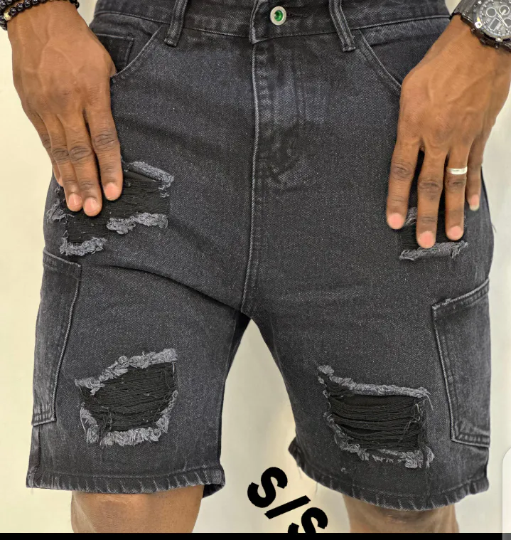 Shorts Denim Verde Estampado LV · Preto