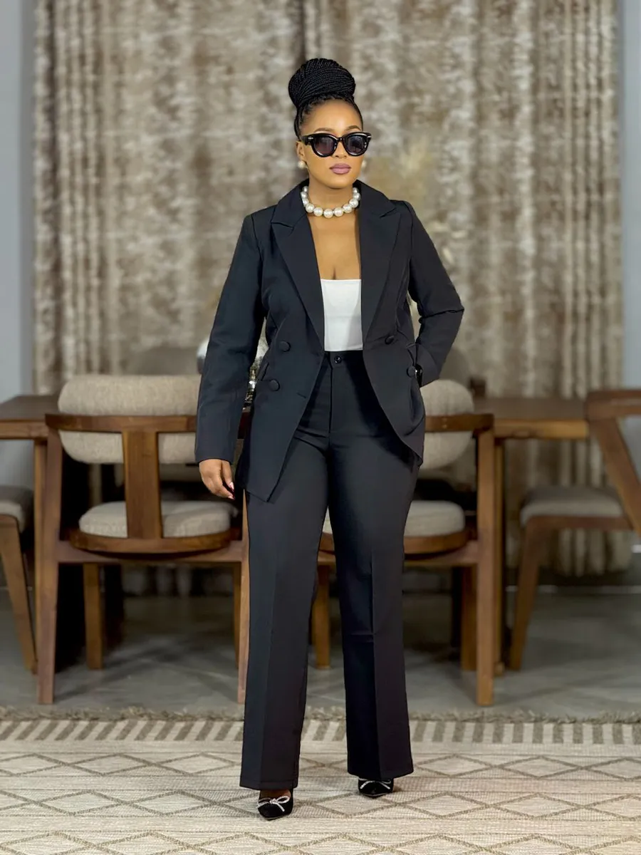 Terno Feminino - Calça e Casaco Branco Royal · Preto