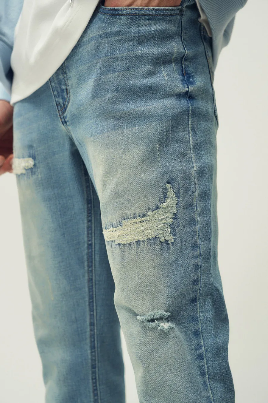 Calças de ganga slim · Homem · Creme · Modelo 2