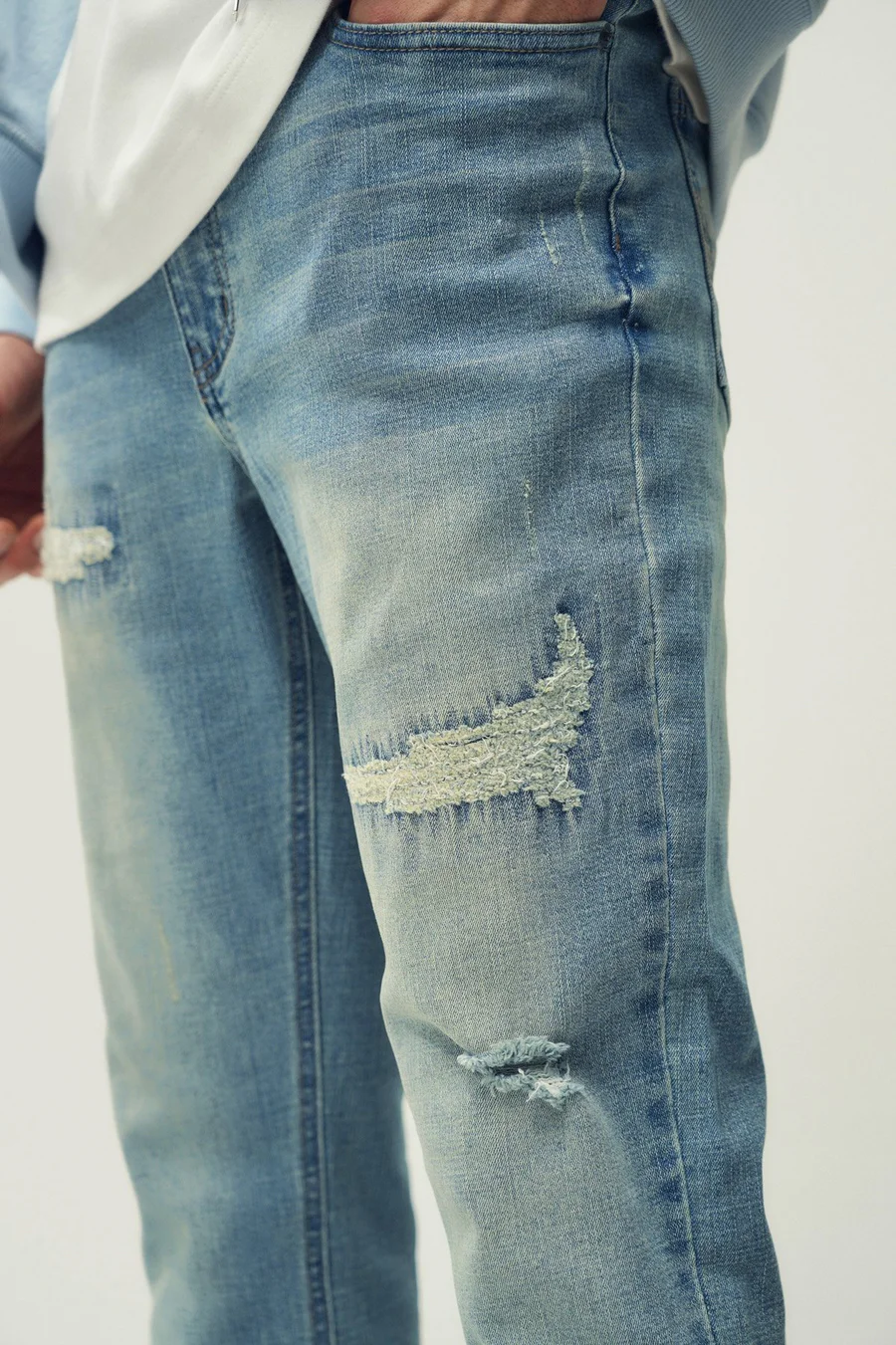 Calças de ganga slim · Homem · Creme · Modelo 2