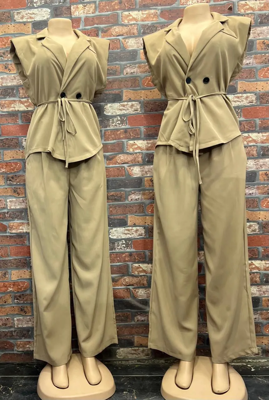 Conjunto de Terno Sem Mangas com Renda