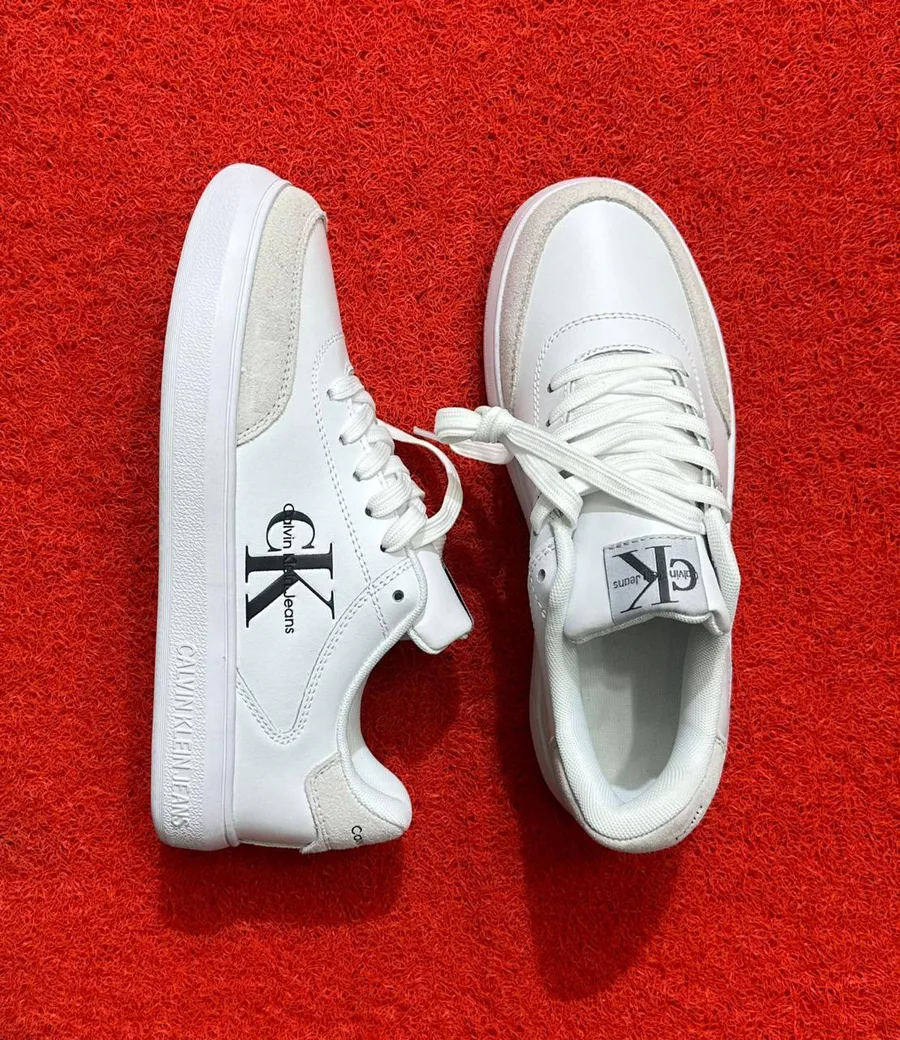 Tênis Calvin Klein Preto e Branco · Cinzento / Branco