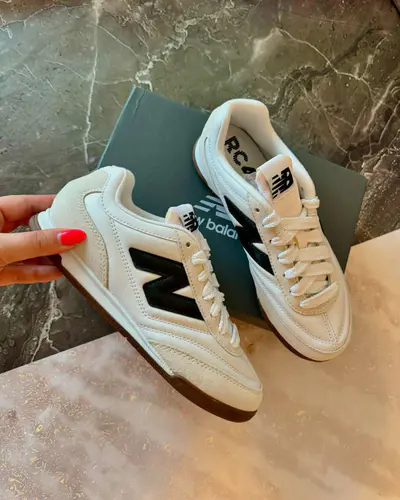 Ténis Retro New Balance 480 Court – Leite com Solado Goma